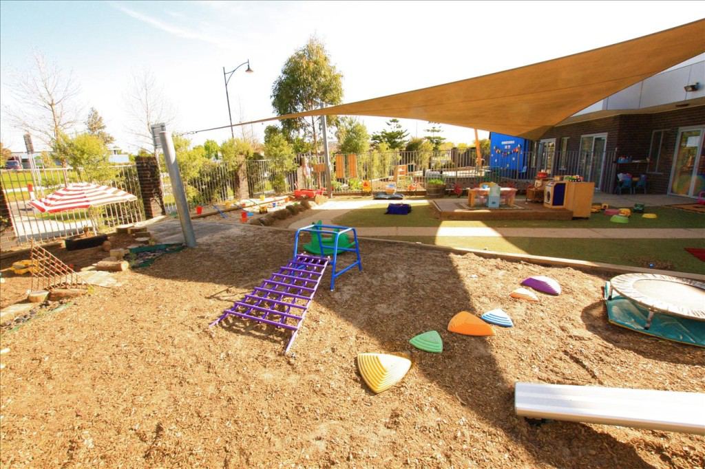 Vacancies at Pelican Childcare Craigieburn | Toddle